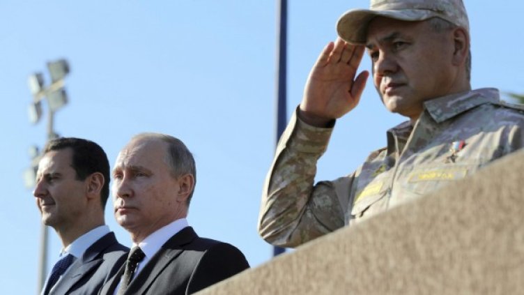 Башар Асад, Владимир Путин и Сергей Шойгу.  Снимка: архив, Reuters