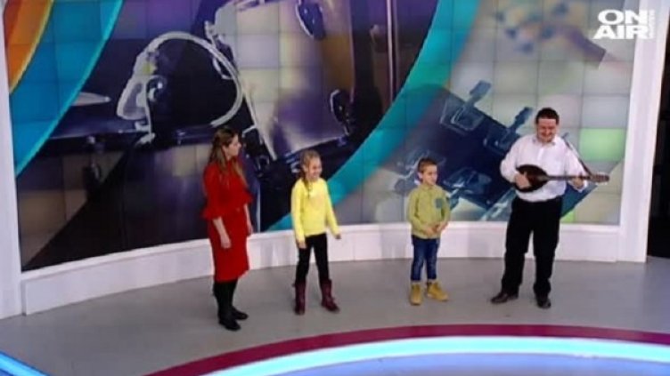 Народна и класическа музика, а и... бийтбокс. Трио "Чаушеви"!