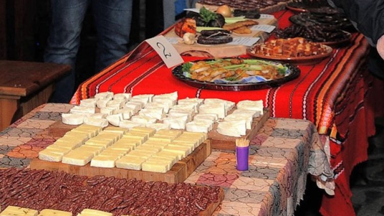 Празници идват... И три дни яли, пили и се веселили!