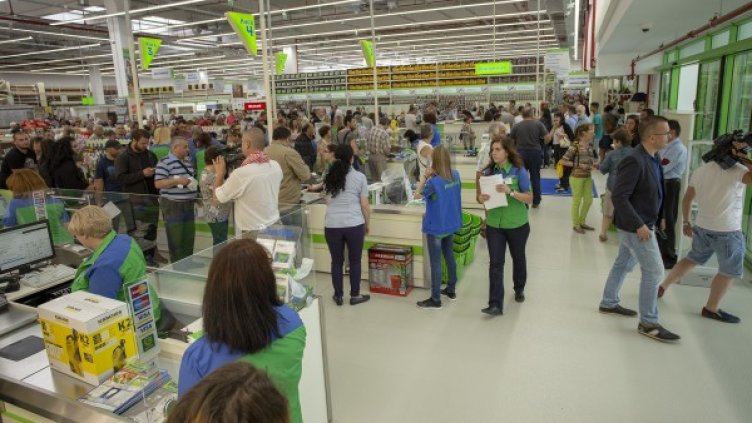 Напълно обновеният "Практикер" - Велико Търново отвори врати