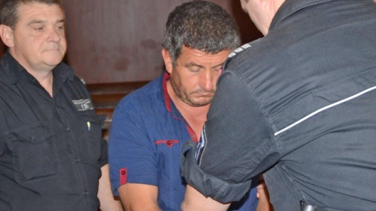 Оставиха в ареста мъжа, обвинен за двойното убийство в Козлец