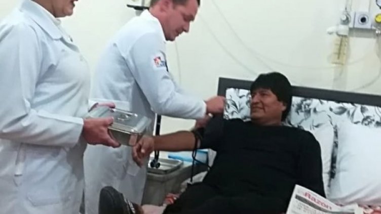 Ево Моралес в болнична стая. Снимка: Reuters