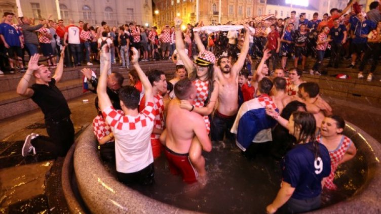 Футболна лудост в Хърватия, футболистите &ndash; искаме злато на гърдите си!