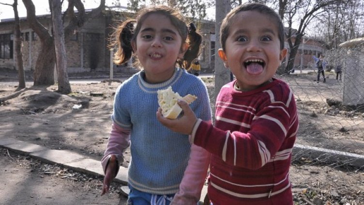 Деца на мигранти от центъра в Харманли. Снимка: архив, Булфото