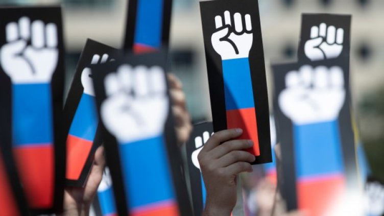 В Русия не искат по-късно пенсиониране: Путин е крадец!