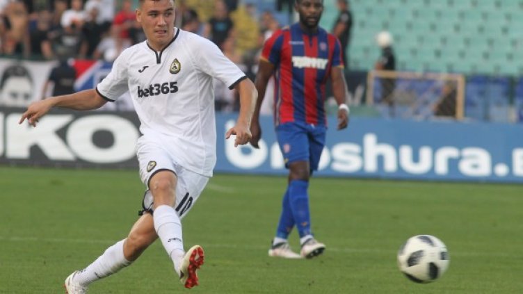 Славия падна с 2:3 от Хайдук Сплит и излетя от Лига Европа