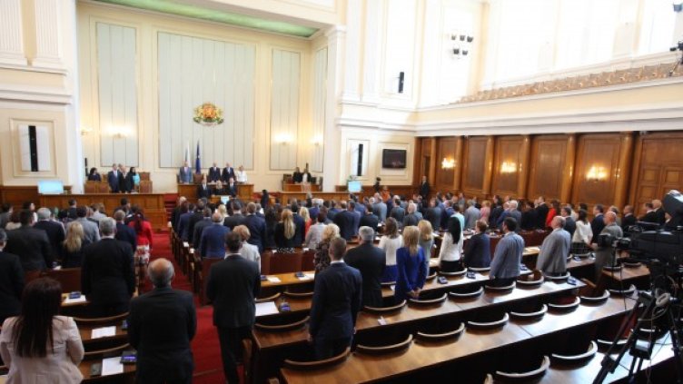 Партия на Румен Радев? Едва ли, по-скоро ще оглави БСП