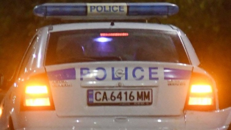 Откриха мъртъв мъж до фурна във Вълкосел, подозират убийство