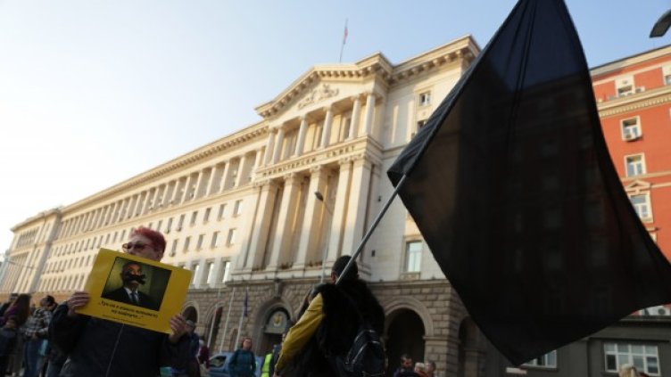 Ден четвърти на протест за оставката на вицето Симеонов