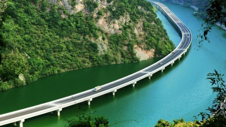 Снимка: dangerousroads