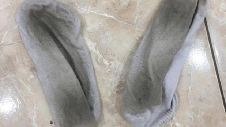 Чорапките на Рокси, използваните – за 20 паунда. Снимка: Mercury Press & Media