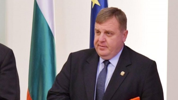 Красимир Каракачанов. Снимка: архив, Булфото