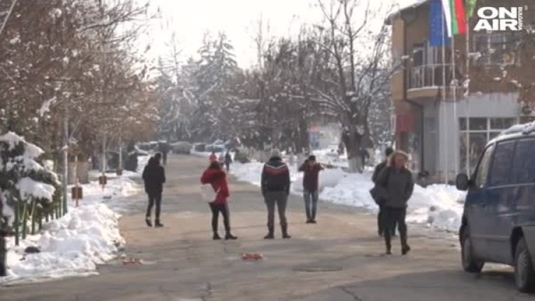 Починали от студ в Бреница? Май не е съвсем така