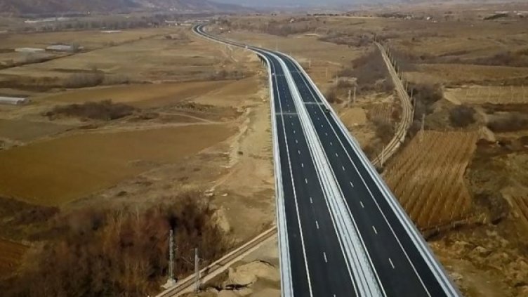 Премиерът горд с 24-те нови км от "Струма"