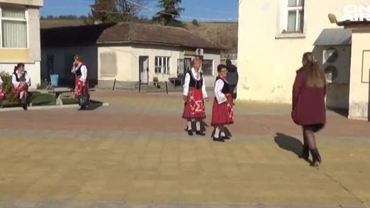 Бесарабските българи &ndash; помага ли им някой, идвайки у нас?