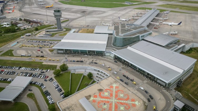 Летище София