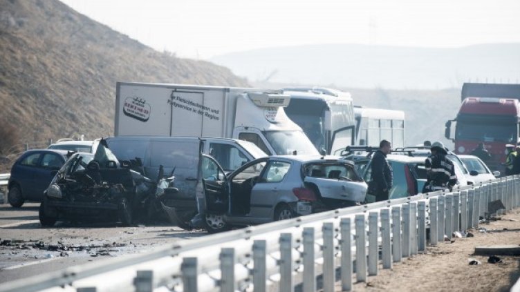 Кадър от верижната катастрофа на "Струма". Снимка: Булфото
