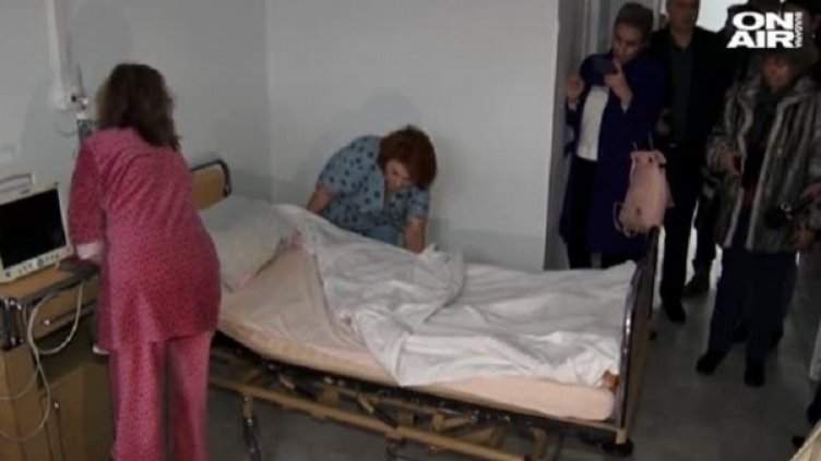 Принцеса Теофана фон Саксен дари 230 хил. евро на пет болници 