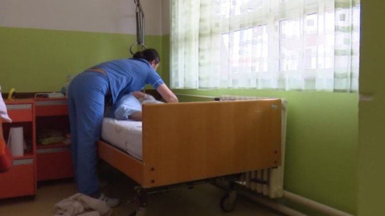 Болногледач само за 17 дни: Скандалът с фалшиви дипломи в Босна