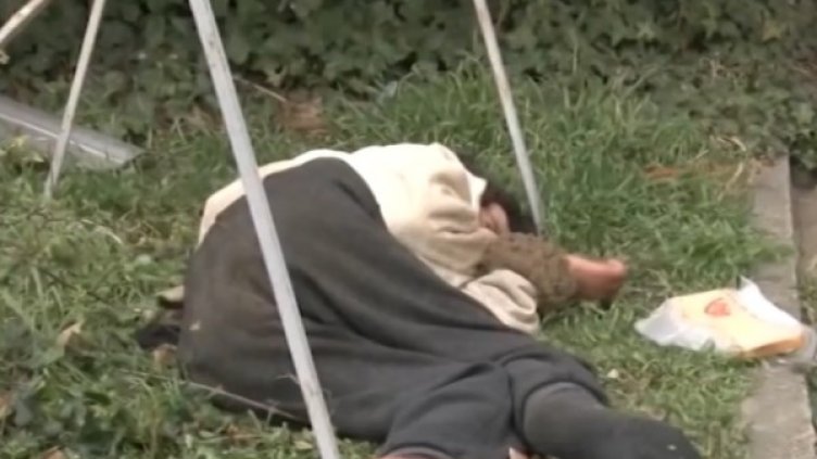 Атанаска има близки, но никой не полага грижи за нея. Снимка: Кадър Нова тв