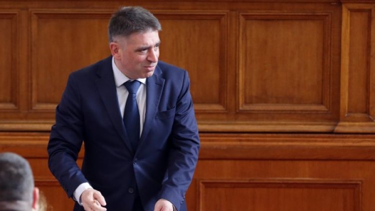 Кирилов пое и даде заявка: Реформа в съдебната власт!