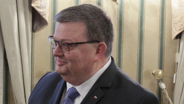 Цацаров: Гласувах за по-различна Европа, не за бюрократична