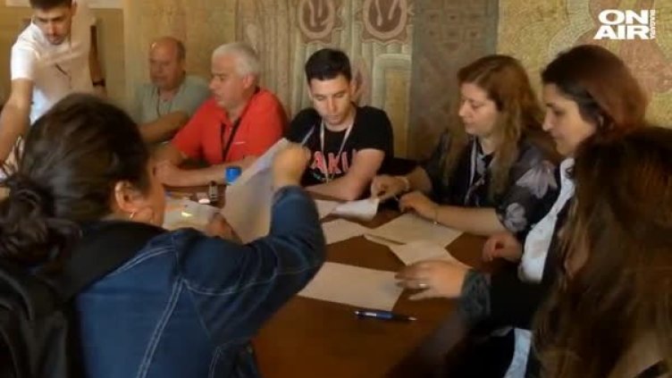 Напрежение във Велико Търново: Над 10 часа предаваха изборни книжа