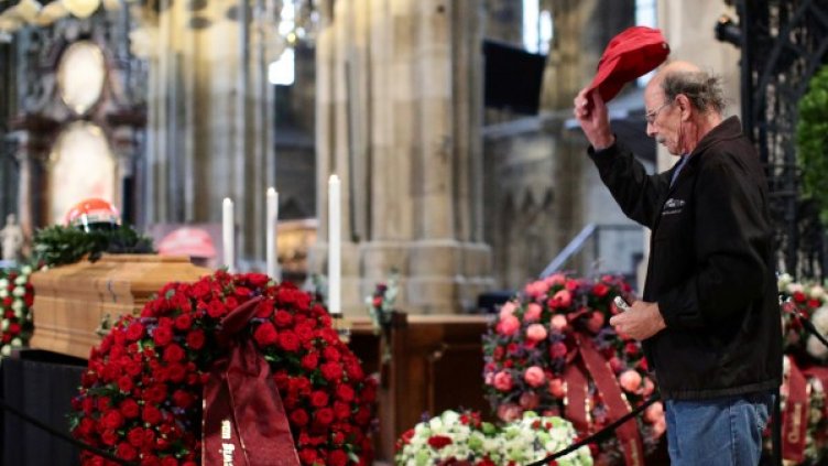 Снимки: Reuters