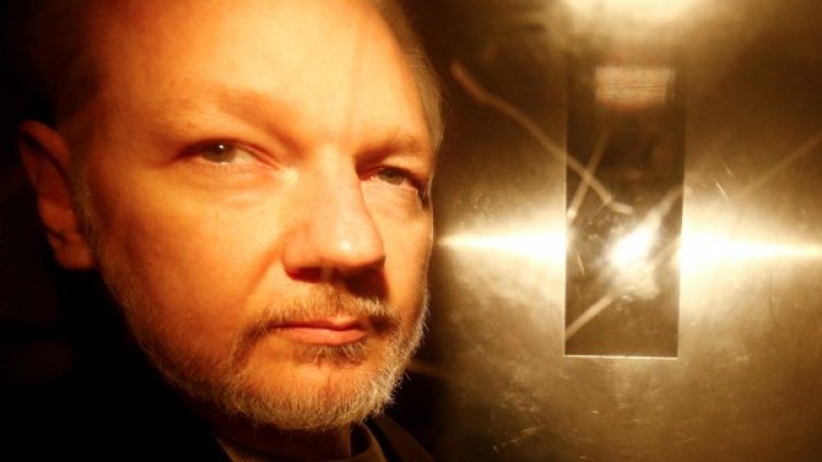 Снимки: Reuters