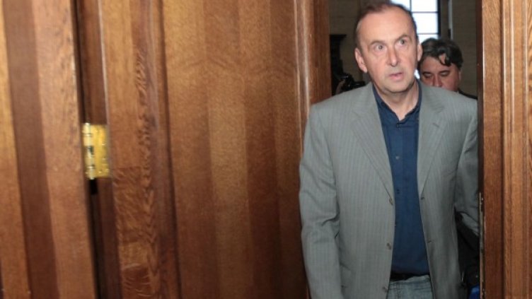 Делото срещу Вальо Топлото продължи 20 минути, отложиха го