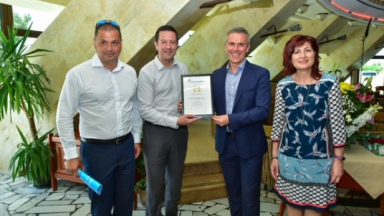 "Балкан Холидейз" празнува 50 години чартърни полети от Великобритания до България