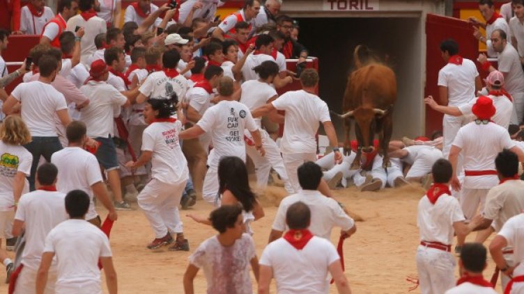 Снимки: Reuters