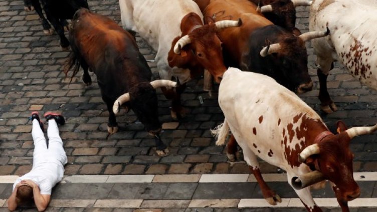 Снимки: Reuters