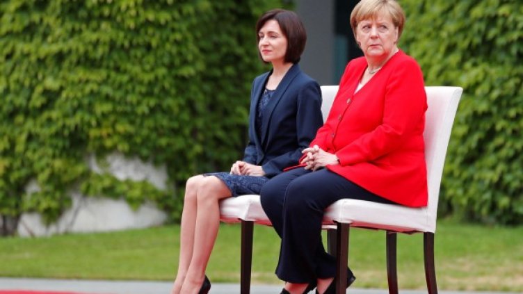 Снимки: Reuters