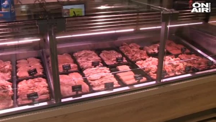 Заради чумата: Българинът мина на пилешко и риба