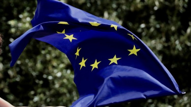 Скептици за ЕС? Трябват ни високи доходи, за да се чувстваме европейци