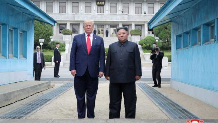 Доналд Тръмп и Ким Чен Ун. Снимка: архив, Reuters