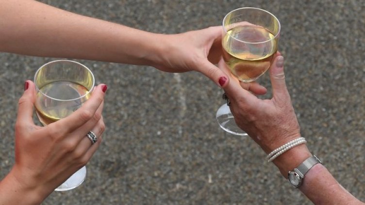 Снимки: Reuters