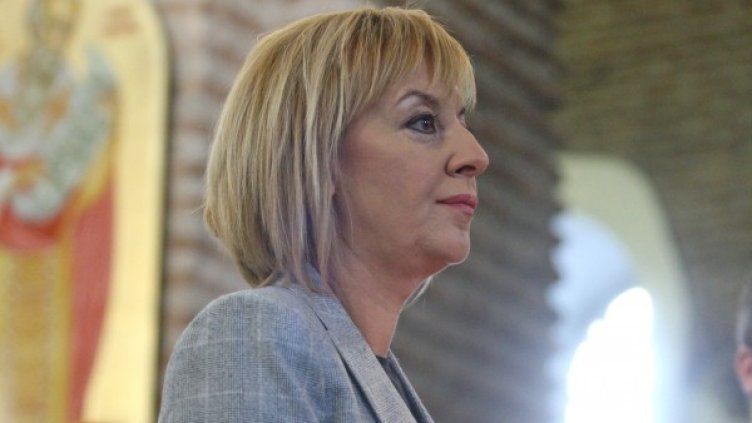 Манолова била позитивна, а кампанията мръсна и то от рано!