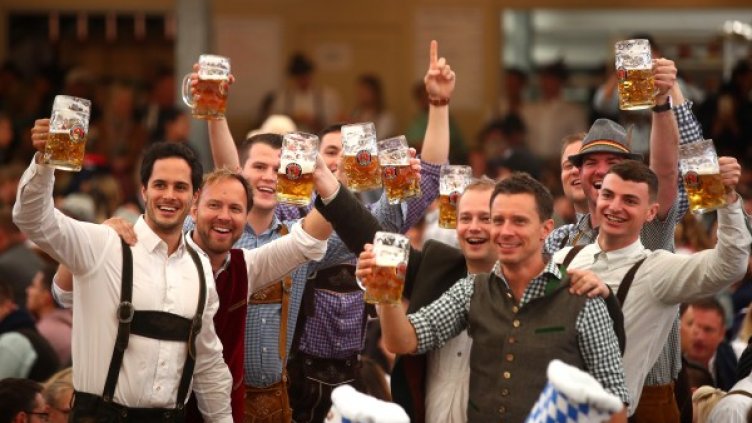 Снимки: Reuters