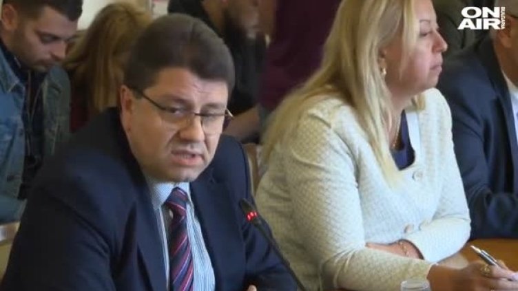 Правната комисия: Без съкратено следствие при умишлено убийство