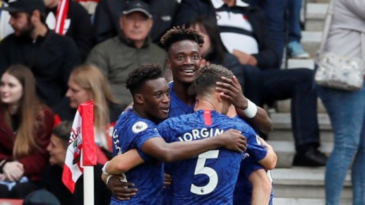 Снимки: Reuters