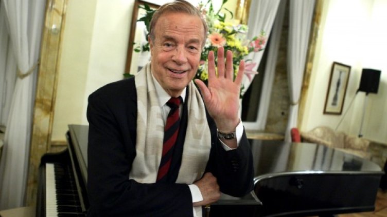 Снимки: Reuters