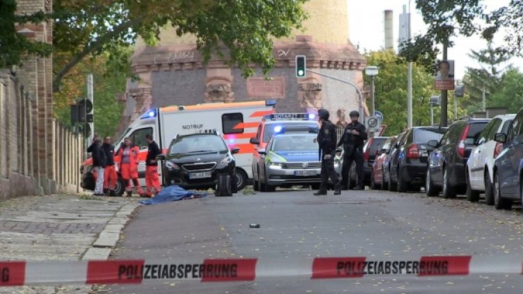 Снимки: Reuters