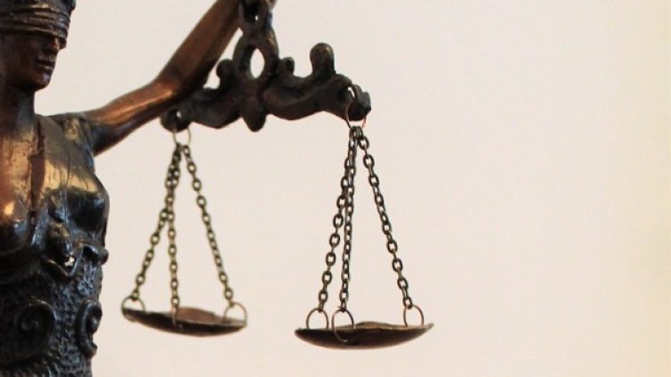 Поправките в НК: Осакатен текст, решава проблема наполовина!