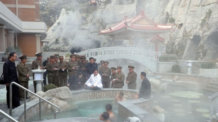 Снимки: Reuters