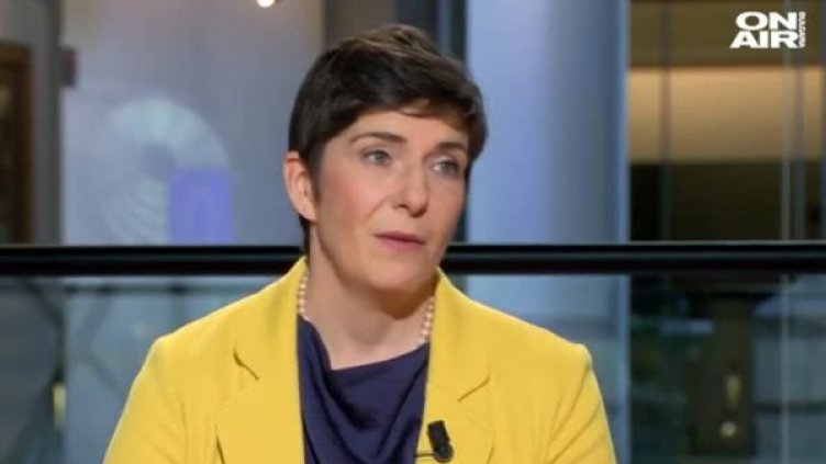 Клара Добрев: У дома говорехме само на български