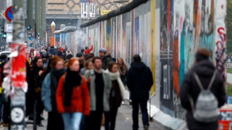 Снимки: Reuters