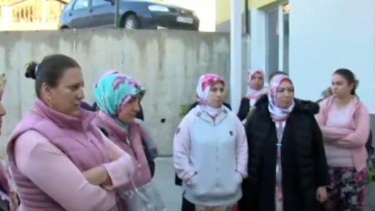 Част от родителите на децата от забавачката. Снимка: Кадър Нова тв