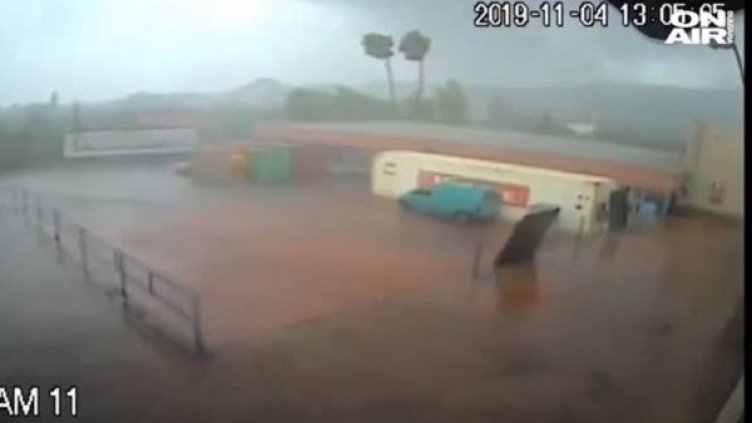 Торнадо отнесе фабрика за зехтин в Гърция